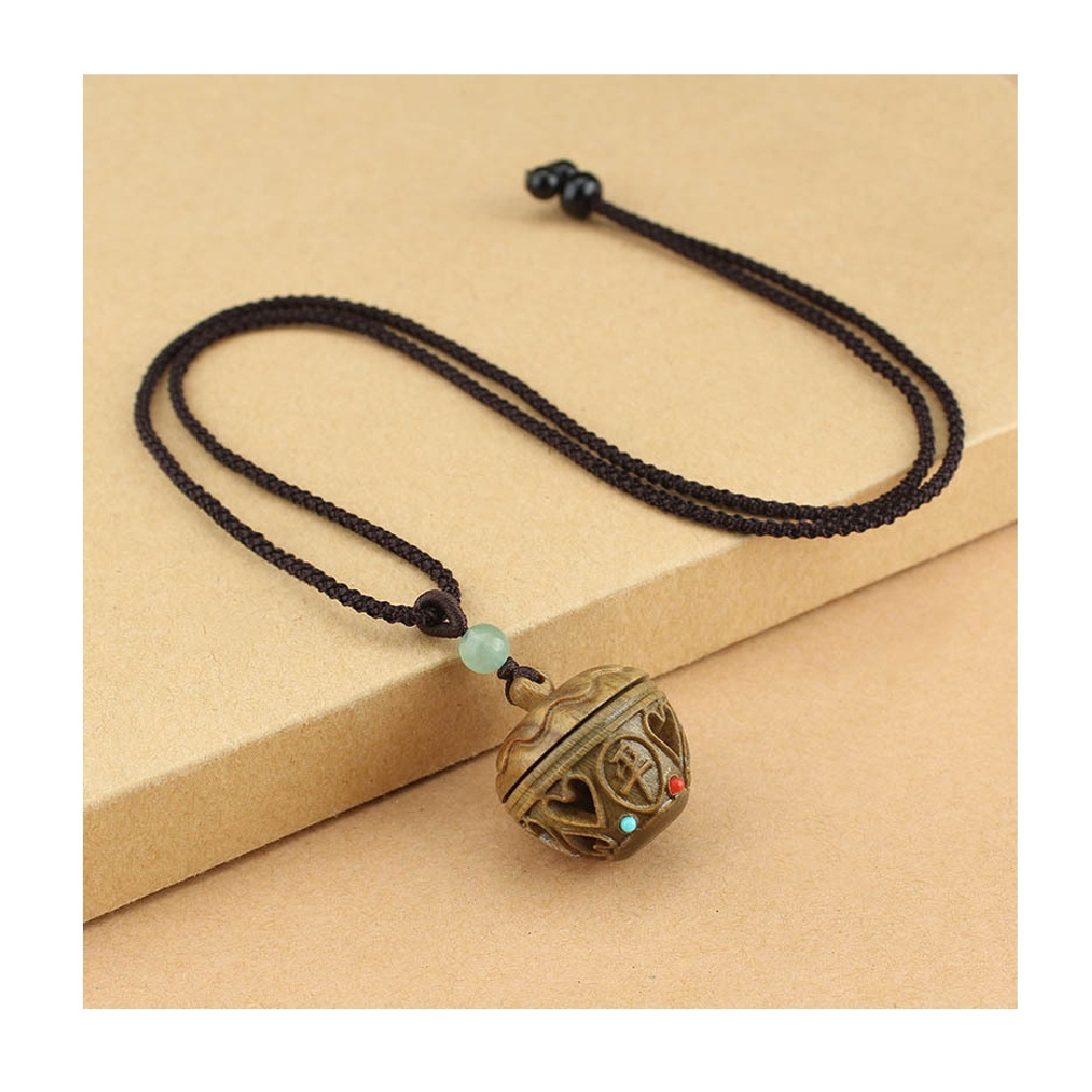 Collar de colgante de sándalo verde retro se puede abrir caja de píldoras de fragancia suéter de cadena colgante accesorios para hombres y mujeres