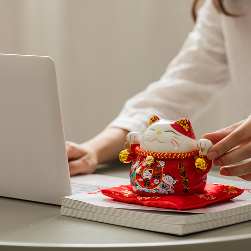 Lucky Cat Creative Ceramic Home Ornaments Small Lucky Cat Piggy Bank Piggy Bank Car Ornaments Desk Decorations