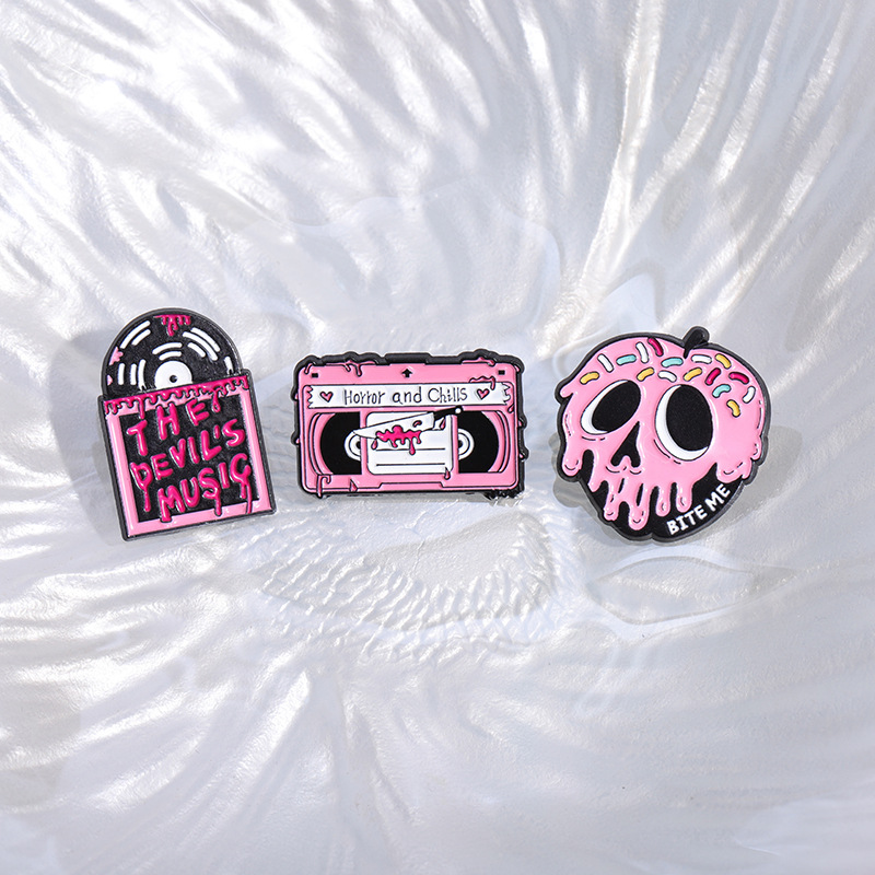 Cartoon Style Pin Heart Shape Eye Skull Alloy Plating Unisex Brooches display picture 5