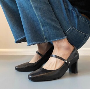 ��ʽ�͹ŷ��^�߸�Ь2025����һ�֎�������Ů��Ь�߸��@��