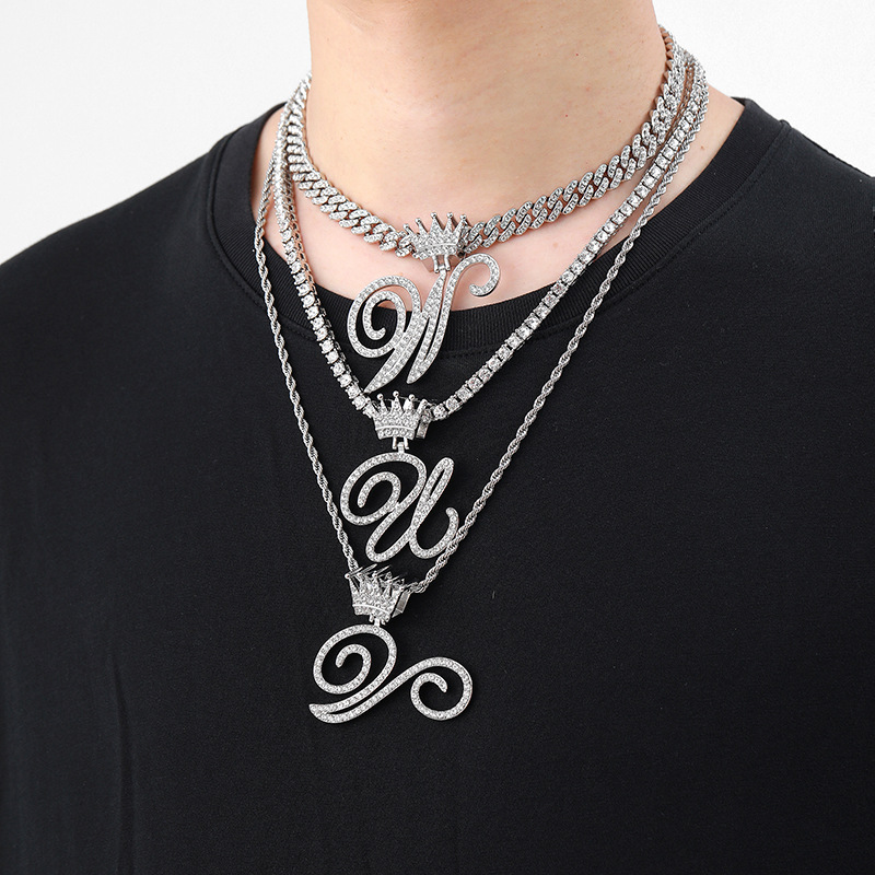 Nuovo ciondolo con lettera di gioielli in collana inglese con corona di fiori e erba per il corpo della corona hip-hop_voghion.com