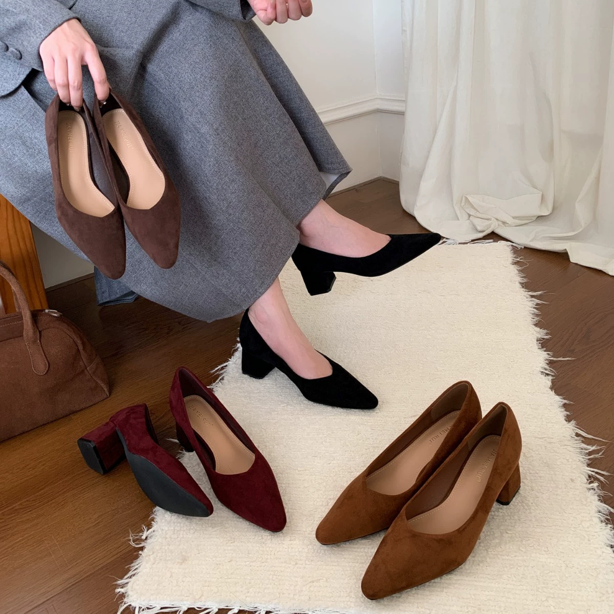Толстые каблуки темпераментные одиночные туфли женские туфли весной и осенью 2024 года новые простые дикие педали французские вечерние ботинки