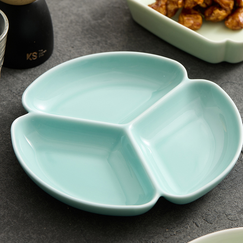 New Chinese-Style Exquisite Celadon Ceramic Plate with Multiple Compartments, Non-Smell-Mixing Design, Suitable for Home Use, Weight Loss Meals, and Children's Portion Control New Chinese-Style Exquisite Celadon Ceramic Plate with Multiple Compartments, Non-Smell-Mixing Design, Suitable for Home Use, Weight Loss Meals, and Children's Portion Control