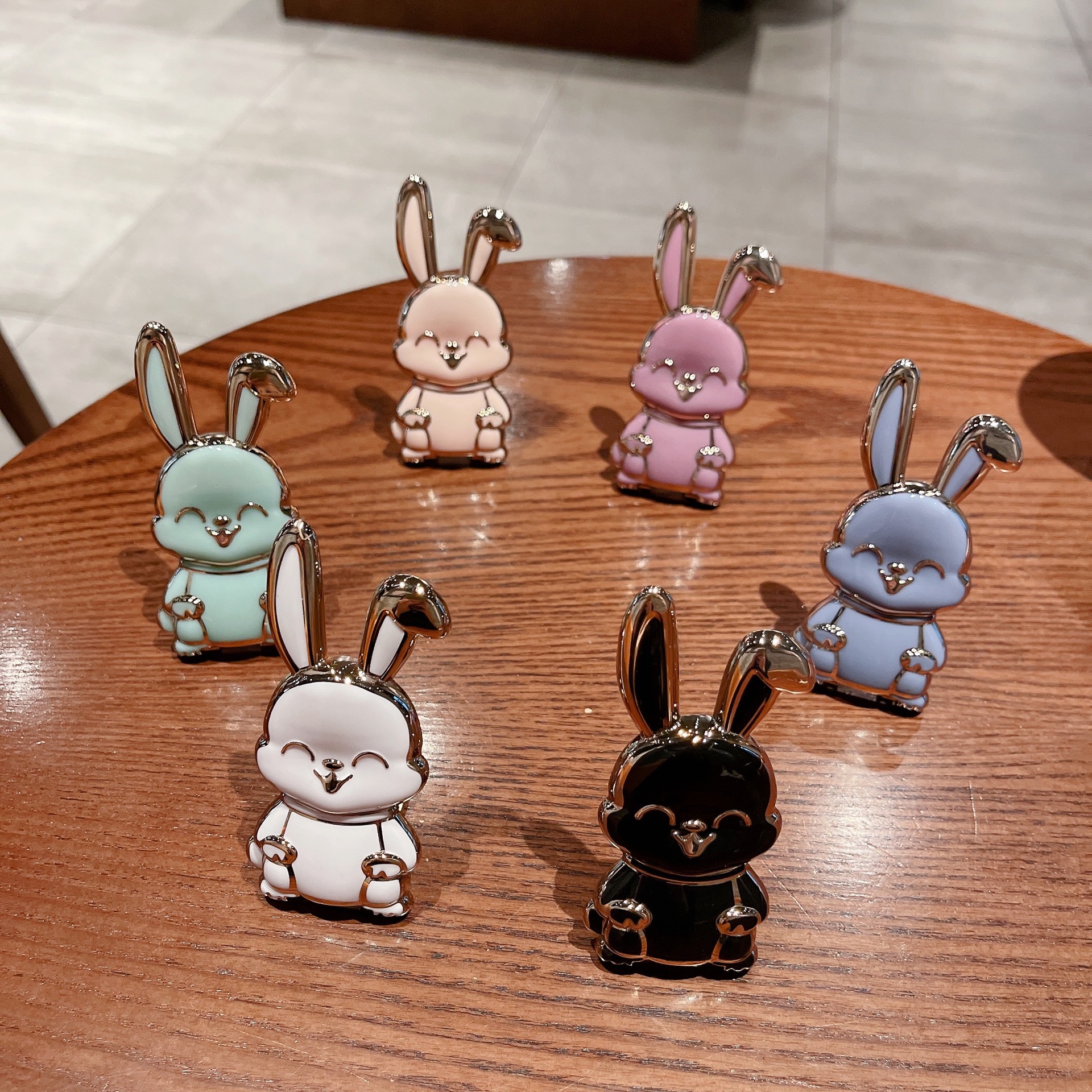 Cartoon Style Rabbit Plastic Folding Bracket display picture 1