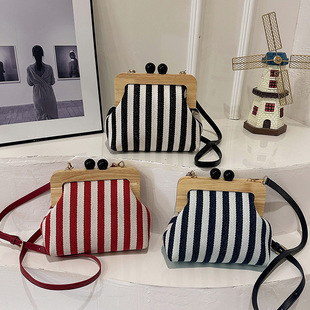 Sophisticated small clutch bag, one-shoulder bag, Amazon, internet celebrity