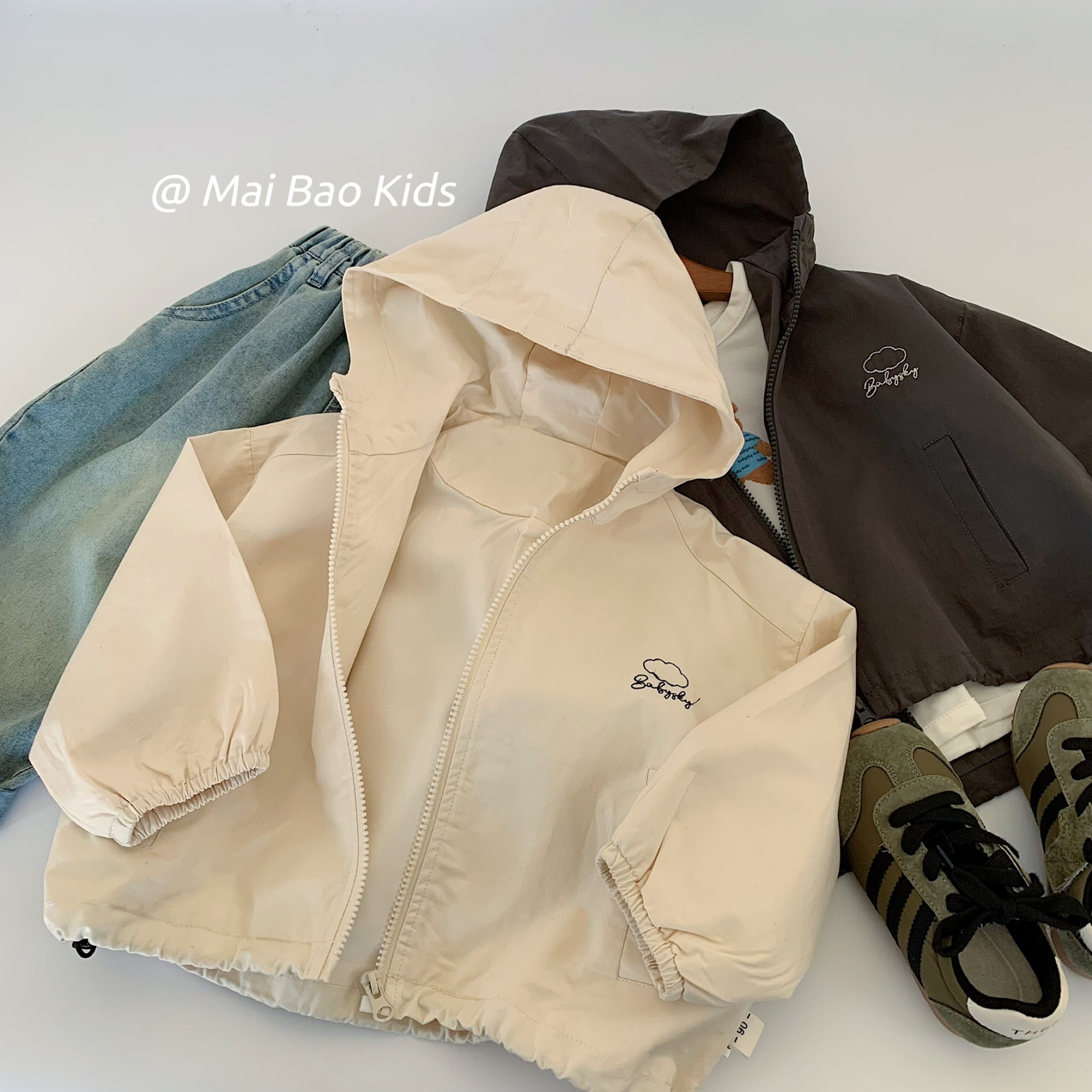 Mai Bao chaqueta infantil de otoño 2025, niñas y niños, cardigan con cremallera coreano, nuevo estilo de primavera y otoño, chaqueta con capuz, moda