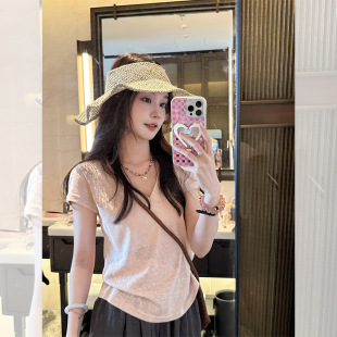 С���L��ɫv�I�������t��Ů�ļ����������@��ѩ���޶̿�΢͸����