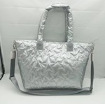 BSCI厂家批量定制新款羽绒夹棉大容量手提斜挎包小众单肩包