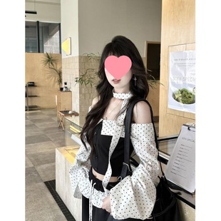 �nϵ����һ�ּ粨�cƴ���L���r���������bŮ�ĸ�����߅ƴ�����ѝ