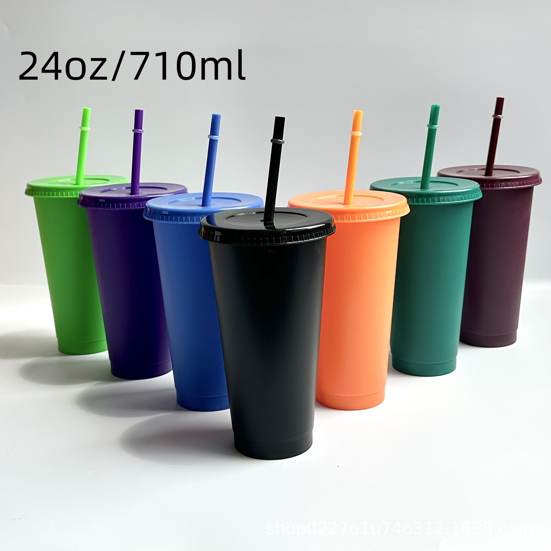 工厂直出爆款纯色系彩色pp材质大容量710ml塑料吸管杯可批发定log