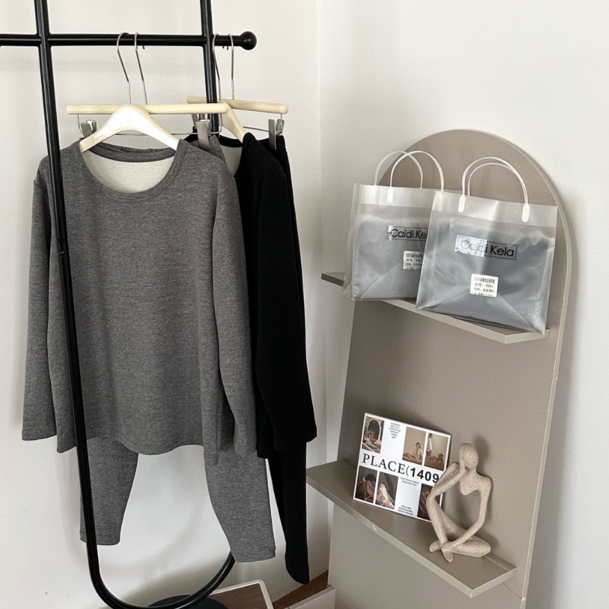 Fenanfu Otoño e Invierno Cachemira seda calefacción traje caliente de los hombres sin costuras cálido forrado de lana gruesa ropa de otoño pantalones largos
