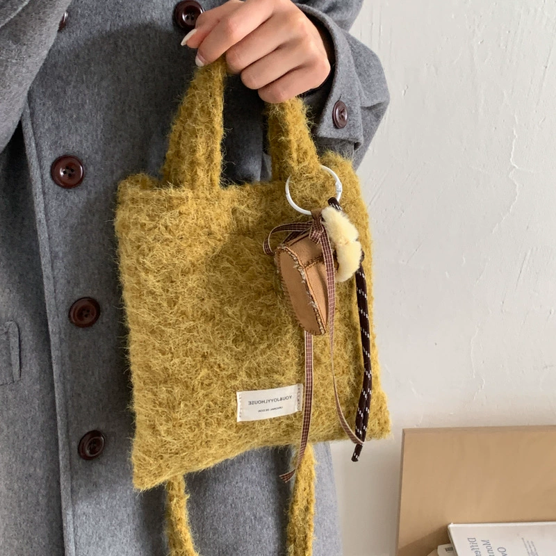 Red winter atmospheric one-shoulder bag, Korean style