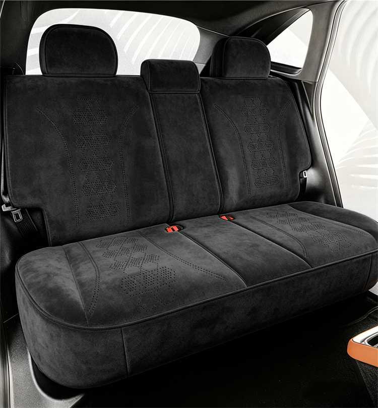 The fourth-generation Changan CS75 Plus special car seat cushion is a full-coverage Ramus breathable seat cover suitable for all seasons
