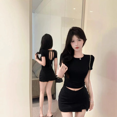 外国貿易婦人服卸売リボンバックレスピュアデュード半袖ラウンドネックTシャツホットガール痩身デザイン右肩トップ