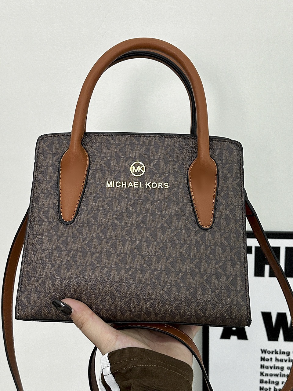 2024 nuevo bolso de órgano, bolso de tamaño mediano, bolso cuadrado pequeño, mensajero de un solo hombro con letra, bolso de mujer portátil grande de negocios