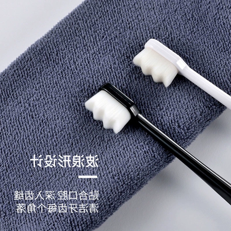 Мягкая зубная щетка для взрослых