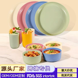 盘;塑料杯;烹饪勺铲