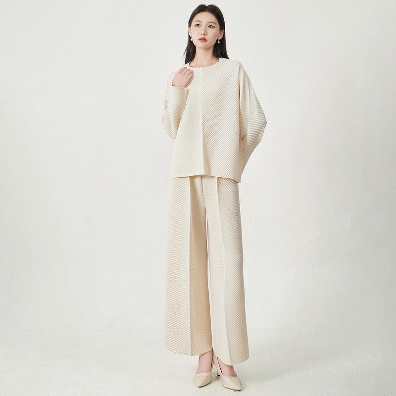 三宅时尚套装裤女装高级感宽松圆领长袖上衣阔腿直筒裤通勤两件套|undefined