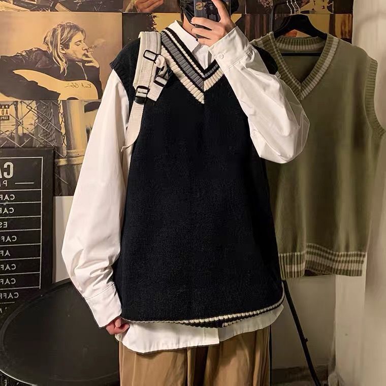V-Neck Sweater Men's Vest Autumn and Winter Lazy Style Loose Fashionable Waistle Sleeveless Vest Top Couple's Sweater V-Neck Sweater Men's Vest Autumn and Winter Lazy Style Loose Fashionable Waistle Sleeveless Vest Top Couple's Sweater