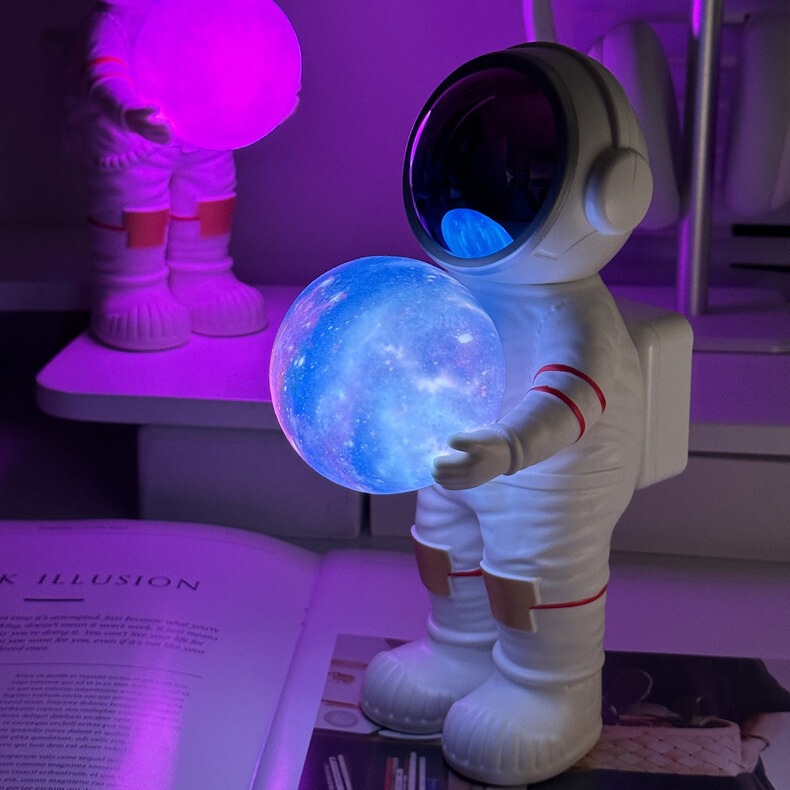 宇宙飛行士が星空を抱くBluetoothスピーカー、月面デスクトップ宇宙飛行士サブウーファー小型スピーカー、星空投影ランプ|undefined