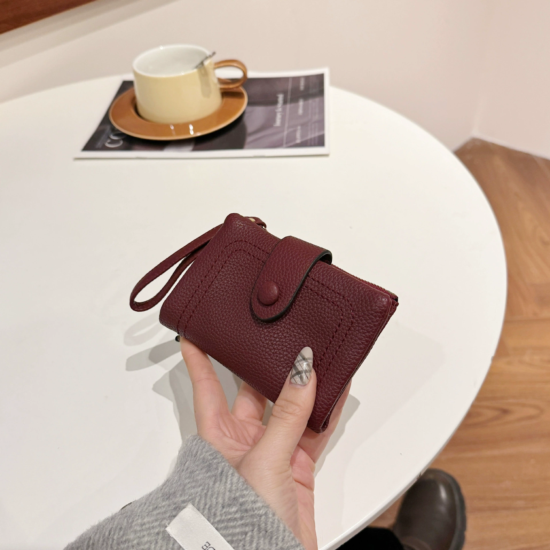 (Cross-border trading), polyurethane short capacious fashionable folding wallet