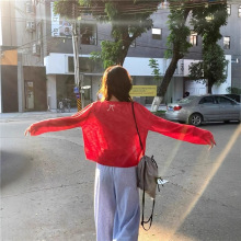 �nʽ�tɫ���z�����_��Ů�ı������ᘿ����׺󱳺����Y�̽�����Ů