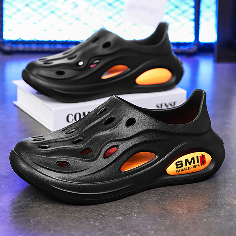 Zapatos con agujeros de verano nuevo estilo de los hombres al aire libre todo incluido antideslizante uso exterior conducción en la playa fondo grueso aumento sandalias y zapatillas de vadeo