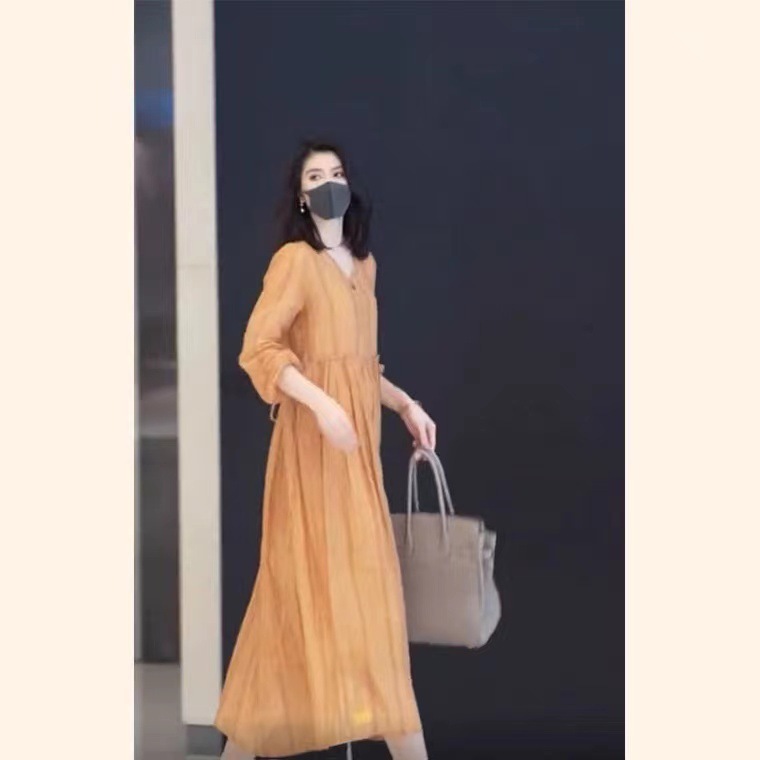 Váy liền nữ mùa hè phong cách Pháp màu cam, chất liệu ren mỏng, thiết kế dây buộc eo tôn dáng — Màu cam chi tiết 3