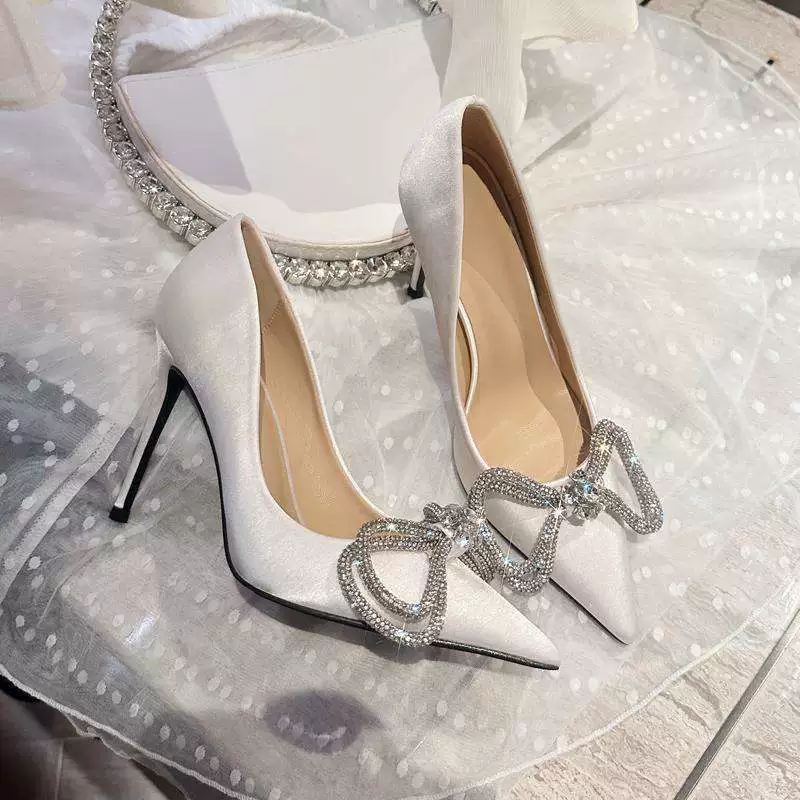 Белые туфли на высоком каблуке, шпильки, туфли с острым носком и бантиками, элегантная женская обувь, французские свадебные туфли для женщин, новинка осени 2025 года