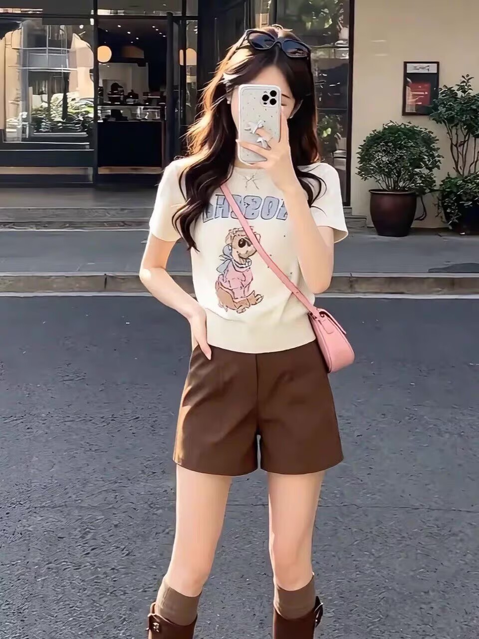 Áo thun nữ cổ tròn tay ngắn họa tiết thêu jacquard phong cách cổ điển — màu trắng