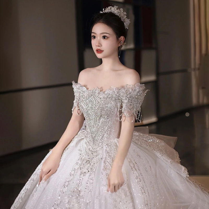 Francia vestido de novia principal 2026 nuevo vestido de novia principal textura alta una palabra hombro industria pesada gran tamaño pequeño D112