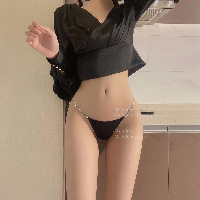 Spice Chain * European and American Sports Style Sexy Underwear Thong Women's Sexy Metal Pure Hot Bikini T-Pants