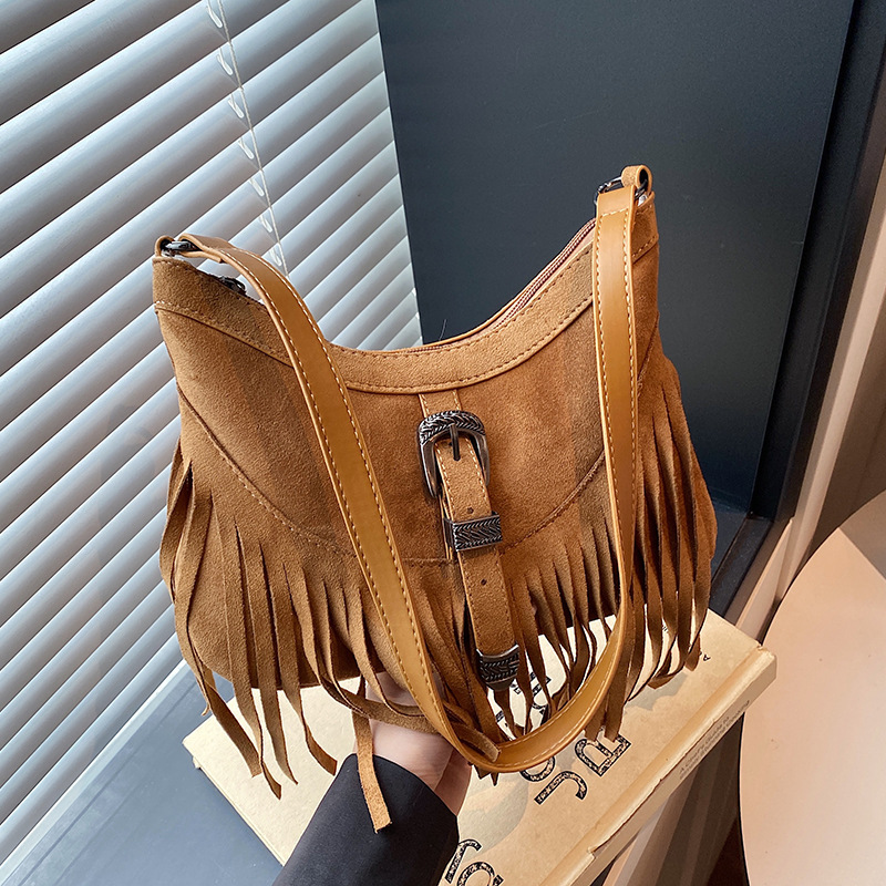 Bohemian Suede Shoulder Bag for Women 2026 Versatile Matte Texture Stylish Tassel Crossbody Bag Retro Style