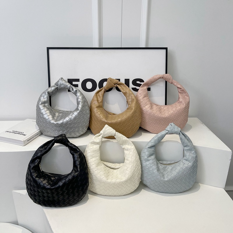 Cross-border French Woven Underarm Bag Women's Simple Atmospheric All-match Trendy High-end Portable Wrist Bag Shoulder Bag