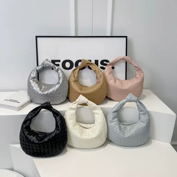 Cross-border French Woven Underarm Bag Women's Simple Atmospheric All-match Trendy High-end Portable Wrist Bag Shoulder Bag