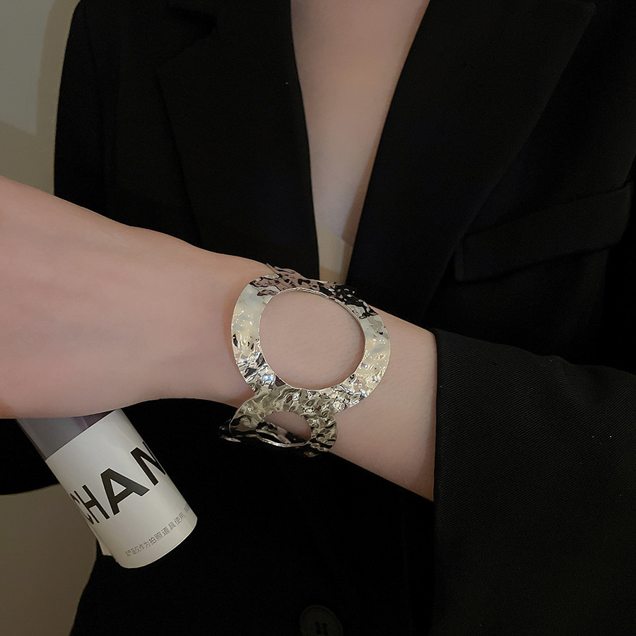Exaggerated Geometric Metal Bracelet Circular Link Fashion Style_voghion.com