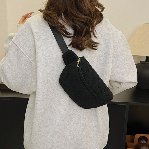 Cute Plush Handbag for Women 2025 New Design Japanese Cartoon Single Shoulder Crossbody Bag Ins Style Leisure Shoulder Bag Trendy