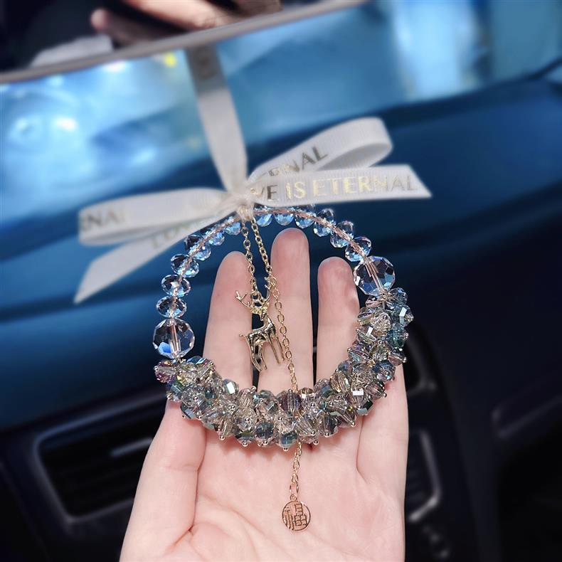 Xiaohongshu-style green light car pendant, safe journey car crystal ornament, rearview mirror interior hanging decoration for men and women