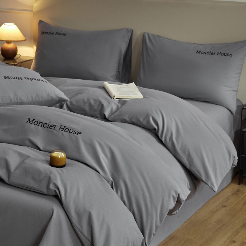 Una clase de otoño y invierno algodón abrasión cuatro piezas cubierta bordada sábanas de color sólido cama cama de algodón grueso dormitorio tres piezas