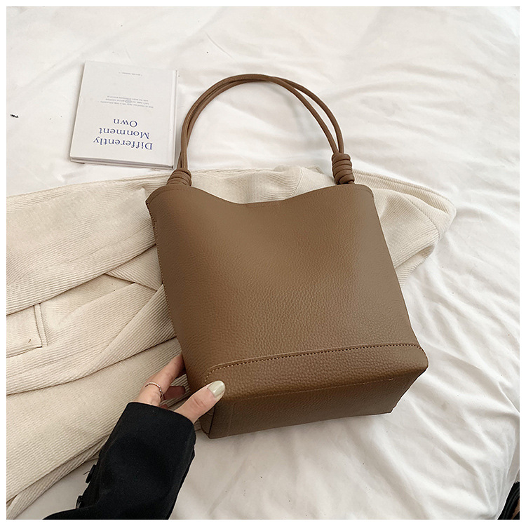 Einfache trendige große Kapazität Eimer 2024 neue Pendler Mutter und Kind modische Textur Frauen einzelne Schulter_voghion.com