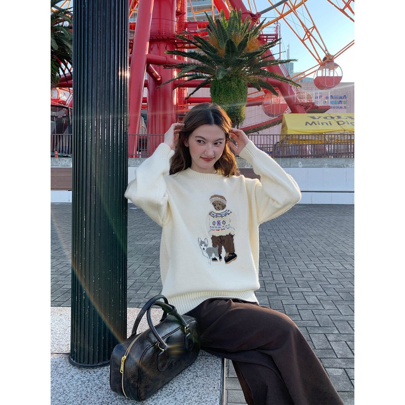 Original snowfield cartoon bear jacquard pullover sweater for women, new spring style, loose round-neck knitwear Original snowfield cartoon bear jacquard pullover sweater for women, new spring style, loose round-neck knitwear