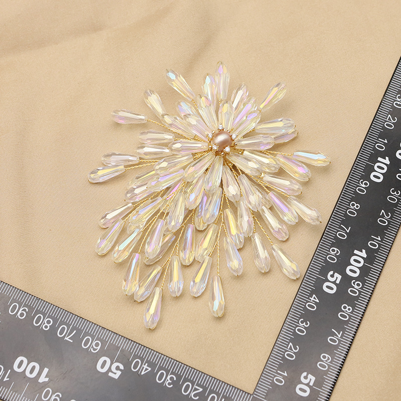 Broche de perlas naturales de alta calidad nicho colorido ramas traje broche de alta gama retro girasol al por mayor
