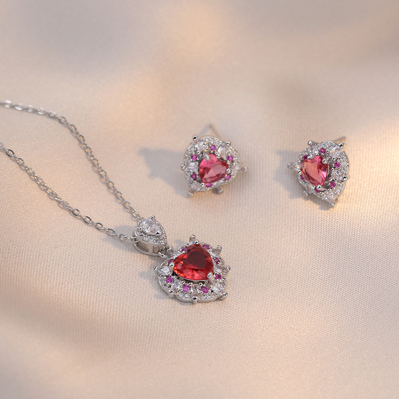 13g Weight Zircon Inlay Material Wholesale Jewelry Luxurious Heart Shape Titanium Steel Copper Zircon Inlay Cable Chain Earrings Necklace Jewelry Set