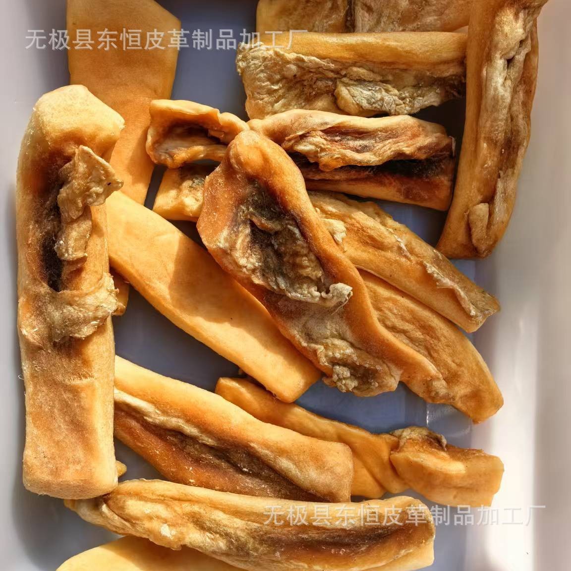 牛皮磨牙 风干牛皮块 宠物玩具 宠物饲料 牛皮干肉干油  干牛皮