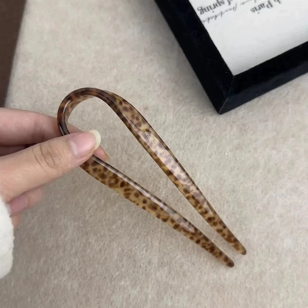 Two Teeth Gradient - Tortoiseshell