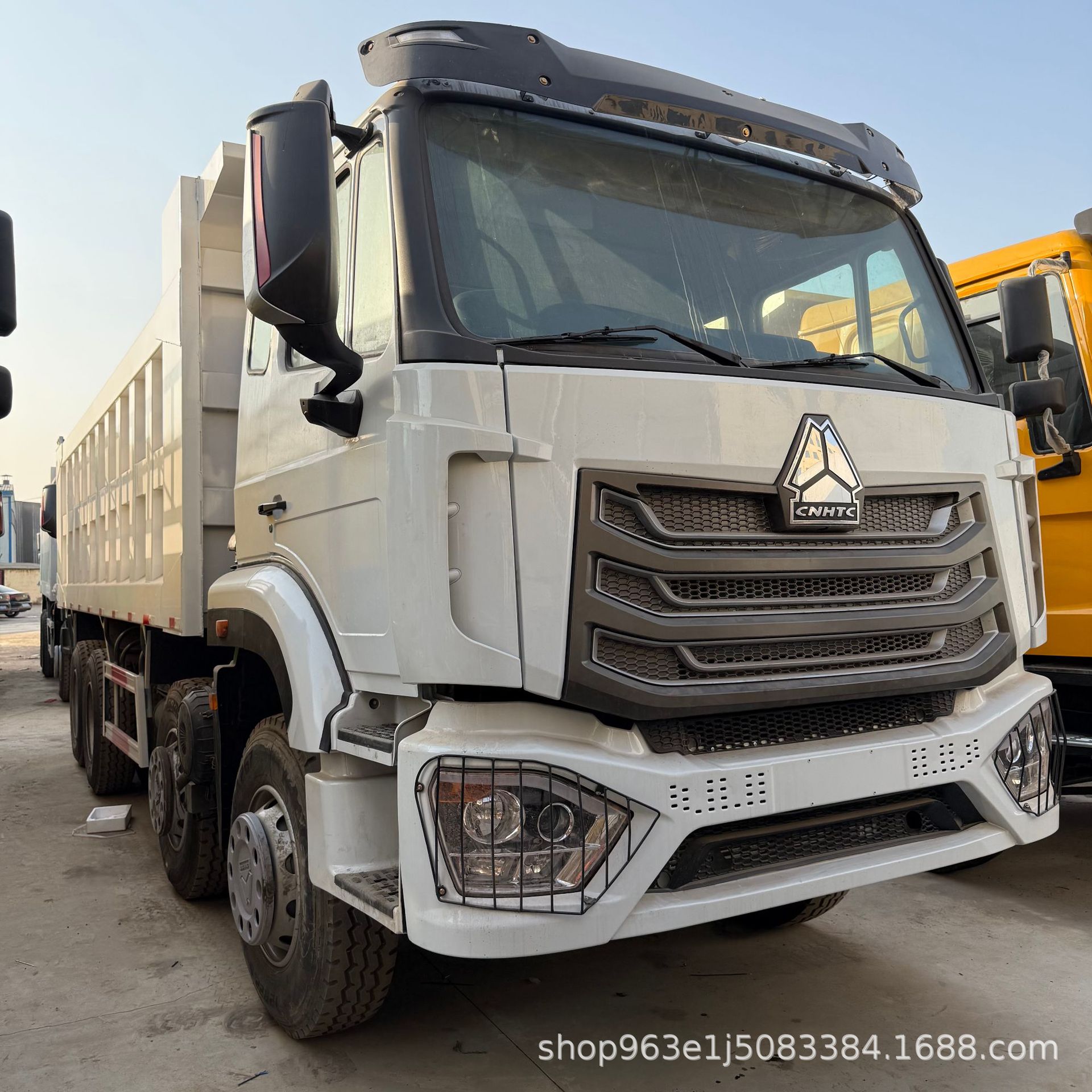 出口二手豪沃6*4翻斗后翻运输车出口重汽载货车10轮渣土车自卸车