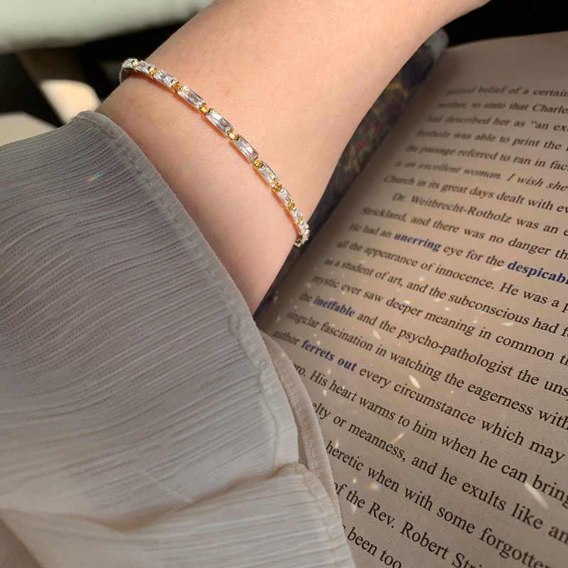 Solid Color Pattern Women's Gender Original Design Solid Color Copper Plating Inlay Zircon Gold Plated Bracelets