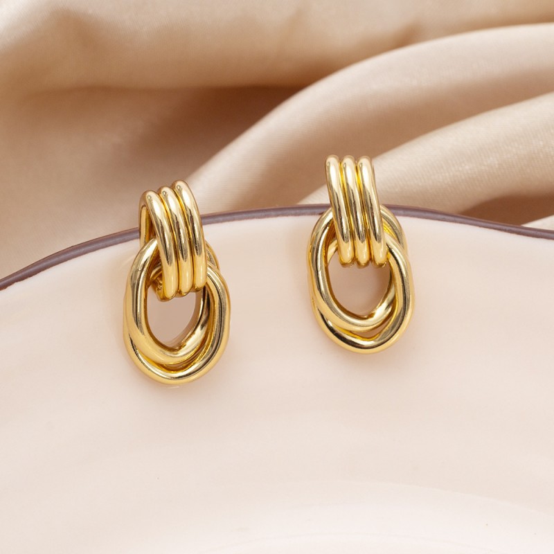 fashionable retro earrings
