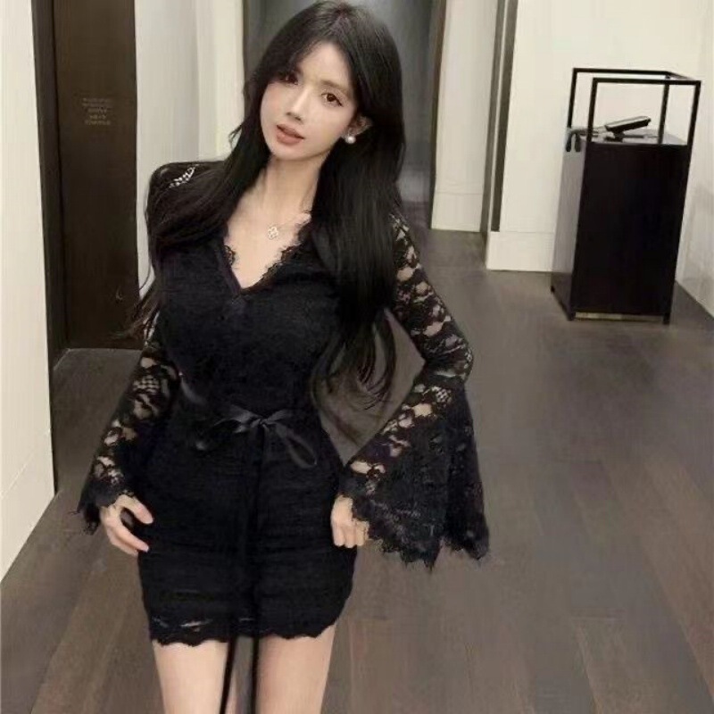 Purely Sexy V-Neck Lace Patchwork Flared Sleeve Dress with a Fitted Hip-Hugging Skirt, Elegant and Slimming Autumn/Winter Dress for Women Purely Sexy V-Neck Lace Patchwork Flared Sleeve Dress with a Fitted Hip-Hugging Skirt, Elegant and Slimming Autumn/Winter Dress for Women