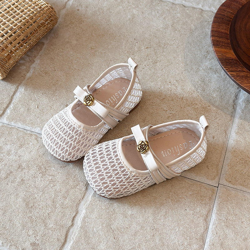 Niñas sandalias de tejido 2026 verano nuevo niño respirado hueco zapatos de estilo único respirado zapatos de moda con suela suave image 7